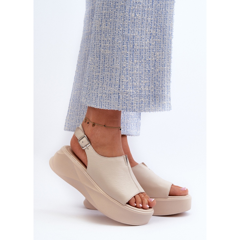 S.Barski Bőr női szandál a D&amp;A SJ2301-2 platformon, bézs 2