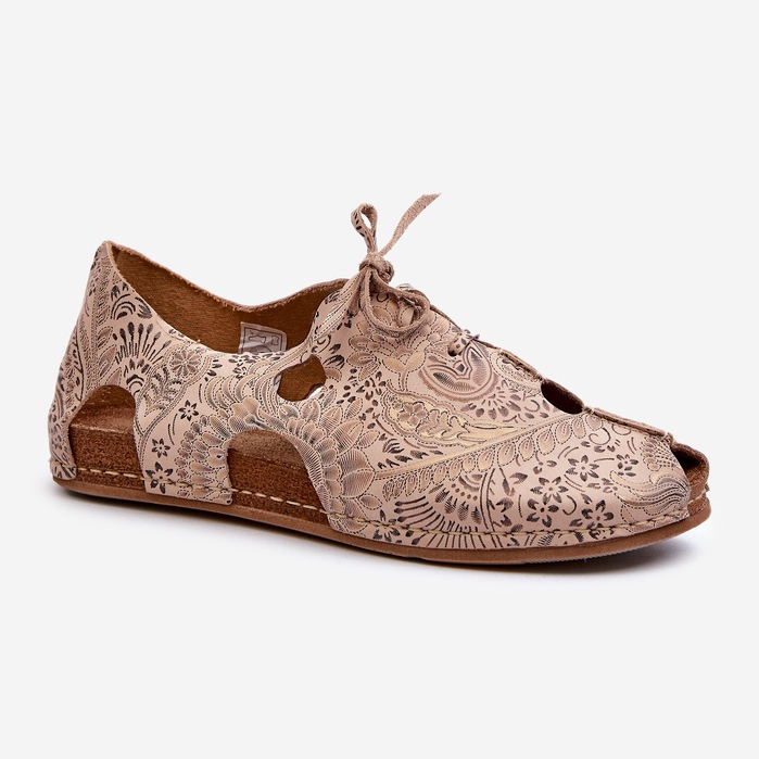 Mintás női cipő kivágásokkal Maciejka 06431-02 bézs 1