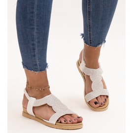 Gairsa cirkóniákkal díszített fehér szandál 2