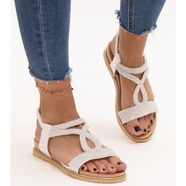 Detila cirkonokkal díszített fehér szandál 2