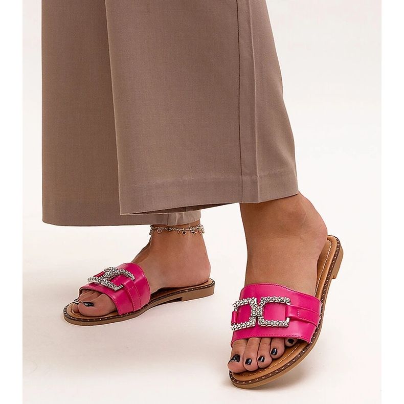 Sötét rózsaszín papucsok dekoratív csattal a Rochaela cégtől 1 Sötét rózsaszín papucsok dekoratív csattal a Rochaela cégtől 1