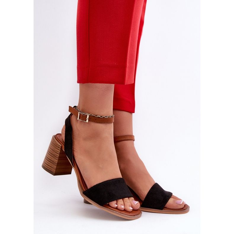 Női magassarkú szandál Eco Suede Black Ronvia anyagból fekete 2