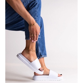 Big Star fehér papucs LL274428 1