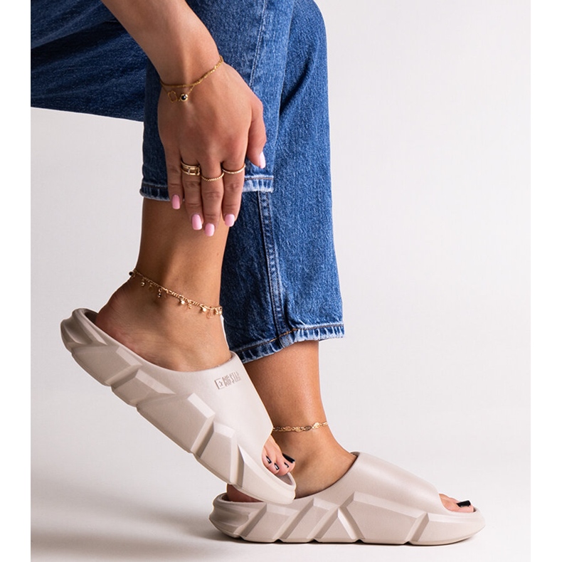 Bézs flip-flop Big Star LL274593 801 1