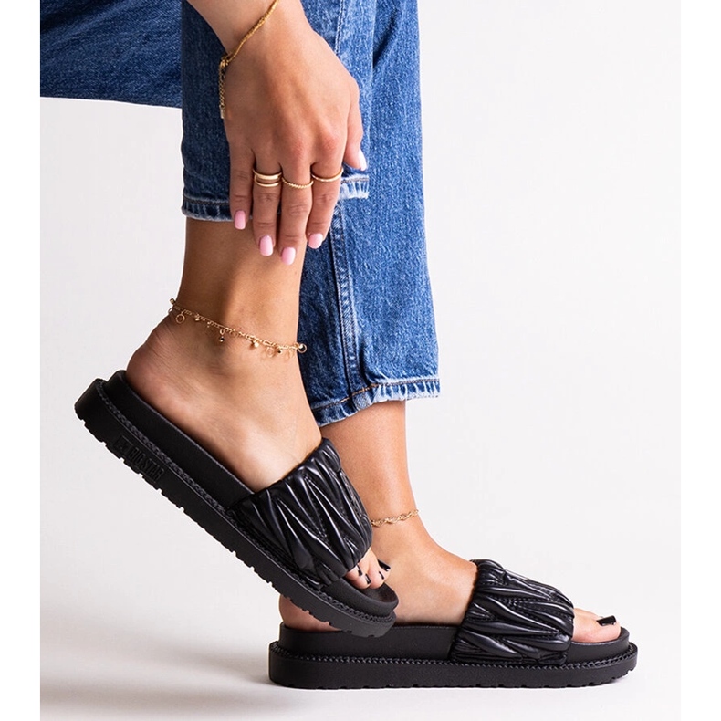 Fekete szárnyak fodorral Big Star NN274A745 1