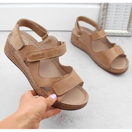 Kényelmes női bőr ékszandál, bézs Helios 138.07 1