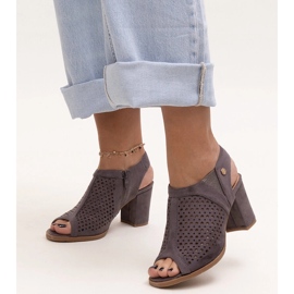 Evento Áttört magas sarkú szandál bőr Heilma talpbetéttel szürke 1