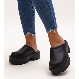 Fekete flip-flop masszív Huss talppal 1