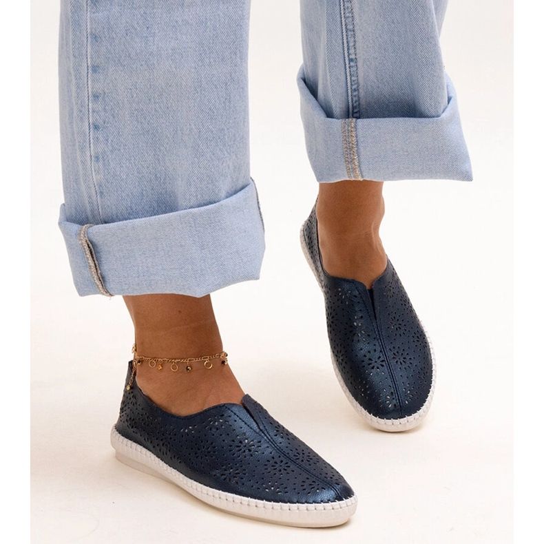 Sötétkék bőr áttört Bernice cipő 1