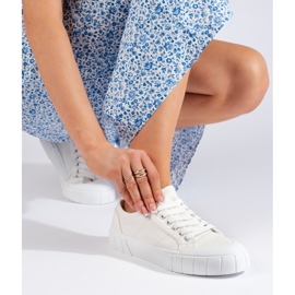 Kényelmes női fehér tornacipő 1 Kényelmes női fehér tornacipő 1