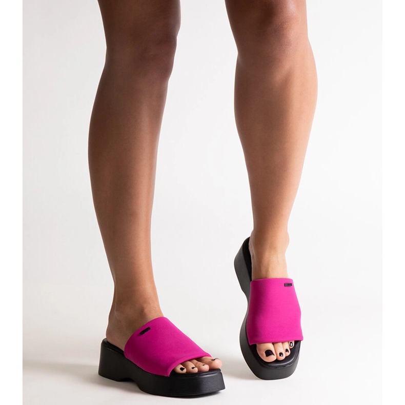 Rózsaszín papucsok a Big Star NN274026 platformon 2