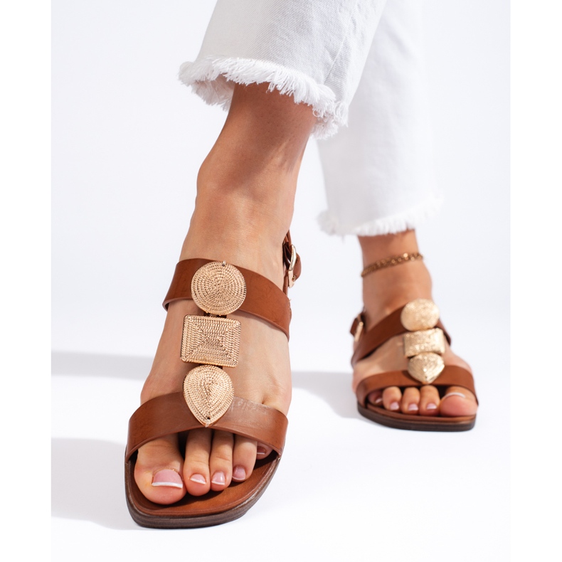 Női barna lapos szandál, Sergio Leone 1