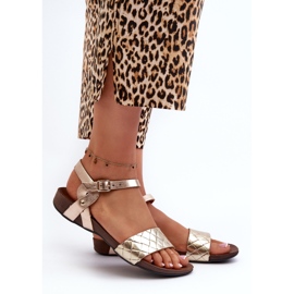 Zazoo 40027 női lapos bőr szandál, arany aranysárga 2