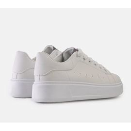 Fehér tornacipő szemet gyönyörködtető Asmait díszítéssel 1