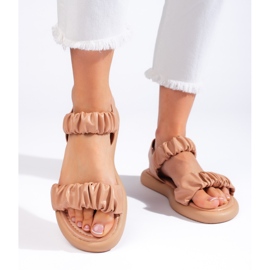 Barna színű kényelmes női bebújós szandál 1