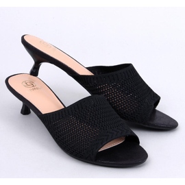 Bertini Fekete áttört kacsa papucs 1