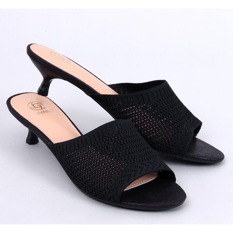 Bertini Fekete áttört kacsa papucs 1