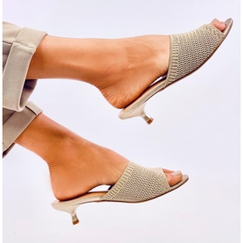 Bertini Gold áttört kacsa papucs aranysárga 1