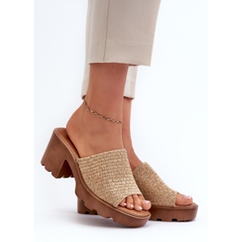 Bézs Titantha női papucs, fonott magassarkúval 2