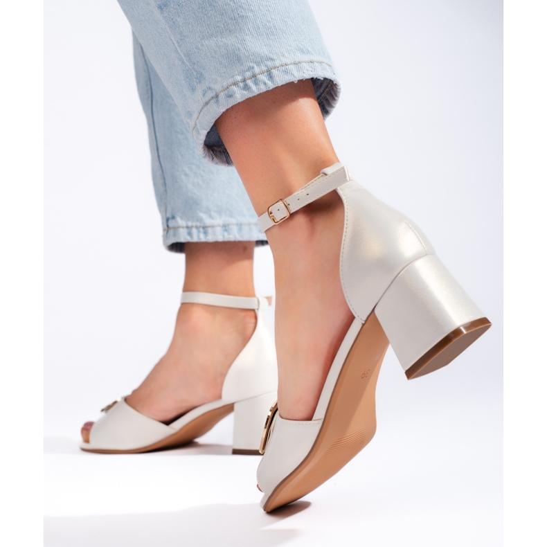 Sergio Leone világosszürke magas sarkú szandál 1