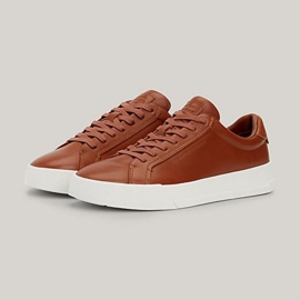 Tommy Hilfiger Court Best Cognac cipő FM0FM05136GVI barna 1