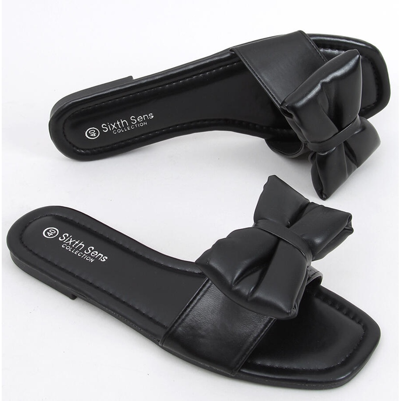 Mili Fekete papucs masnival 1