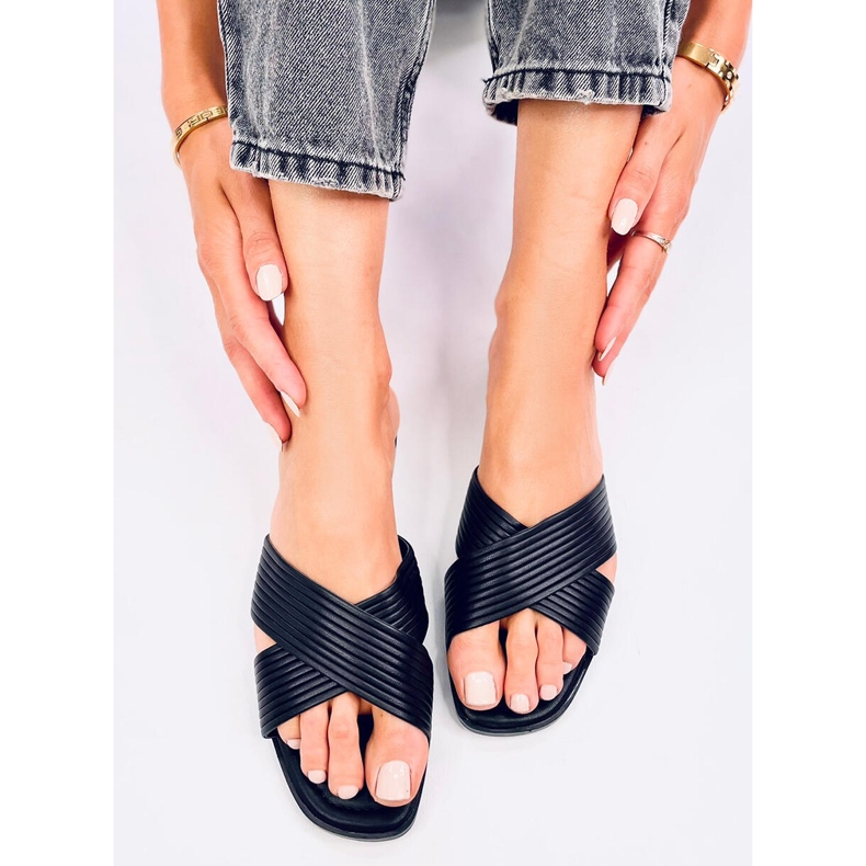 Fuzzy Black női papucs fekete 1