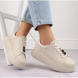 Bőr platformcipő Vinceza W JAN276A mackóval, bézs 1