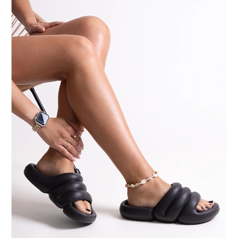 Fekete Haile hab papucs 1