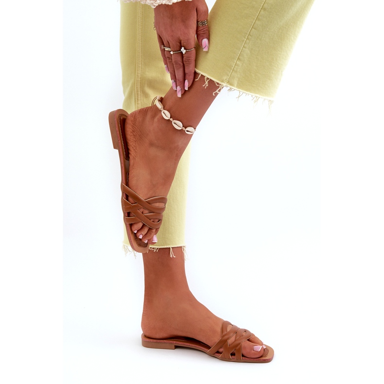 Lapos sarkú öko-bőr papucs barna 6