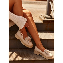 Női bőr mokaszin masnival Laura Messi 2787 világos bézs 2