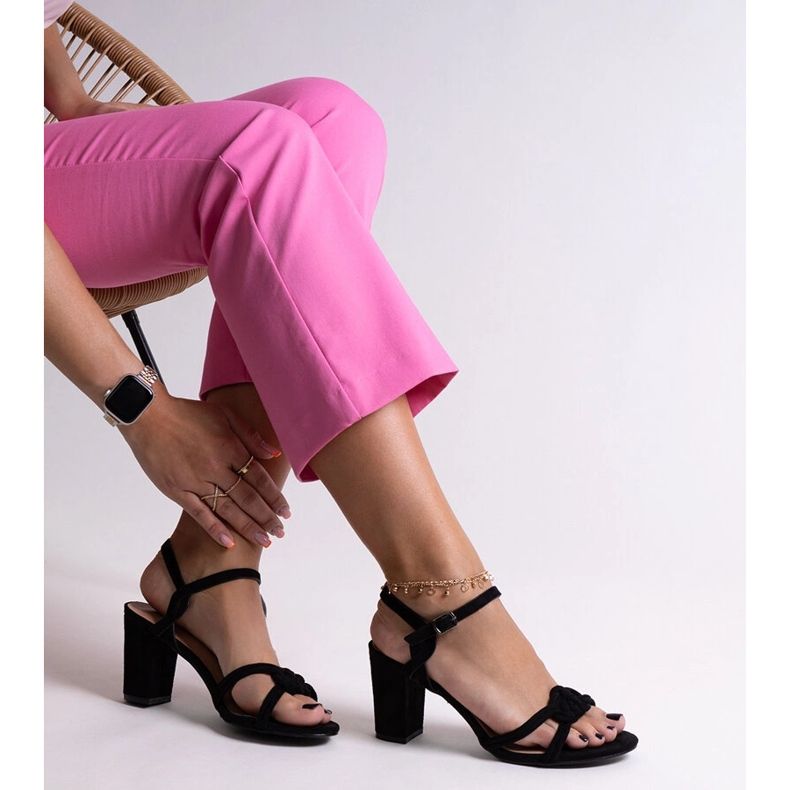 Fekete magas sarkú Shama szandál 1