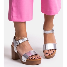 Ezüst masszív Adilar magas sarkú szandál 1