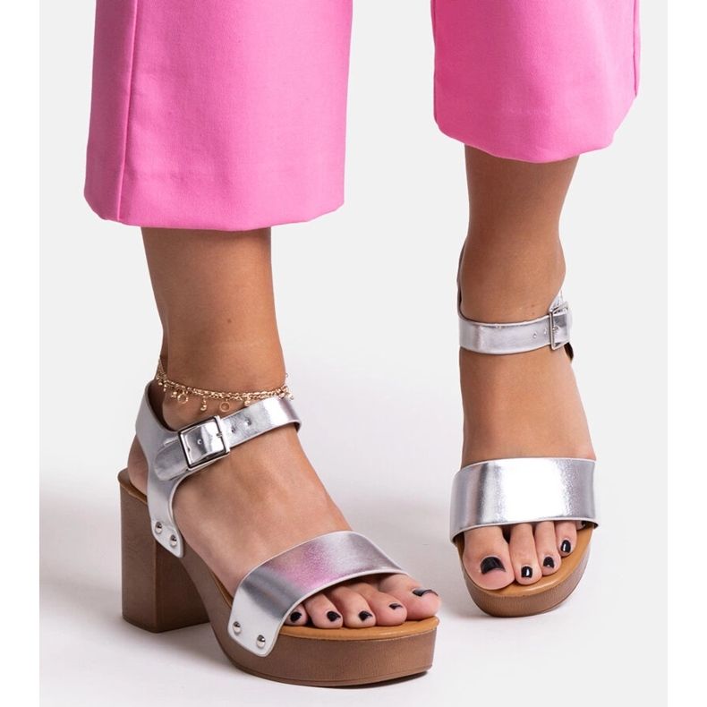 Ezüst masszív Adilar magas sarkú szandál 1