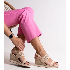 Bézs Muhja ékszandál 1