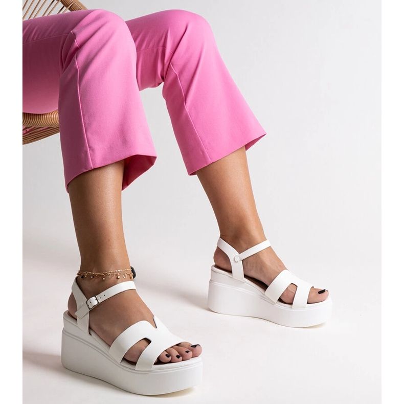 Reema fehér ékszandál 1