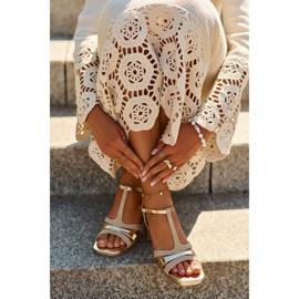 Női magassarkú szandál Eco bőrből, arany Lyana aranysárga 2