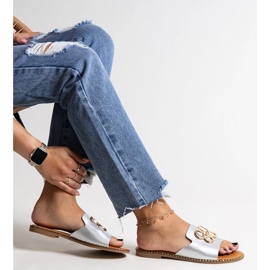 Ezüst papucsok dekoratív szafi csattal 1