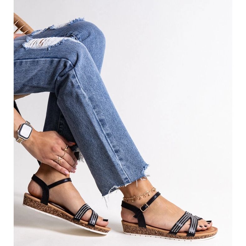 Saila fekete alacsony ékszandál 1