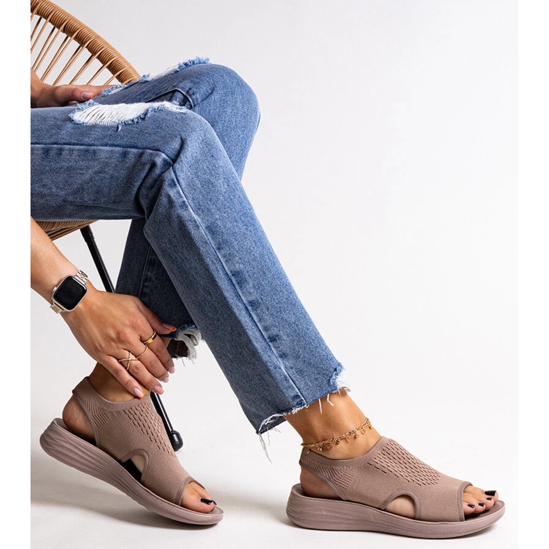 A márka barna platformszandálja Rawia 1