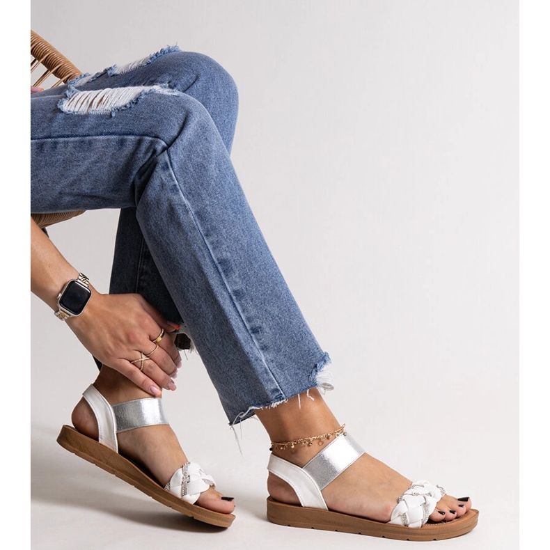 Fehér Aldona szandál 1