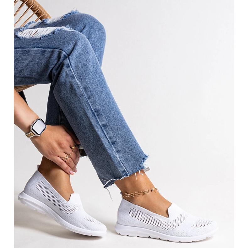 Rahim fehér tornacipője hab talppal 1