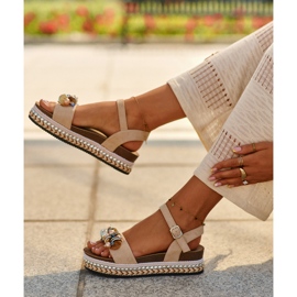 Női szandál éken és emelvényen díszítéssel S.Barski HY056 Bézs 1