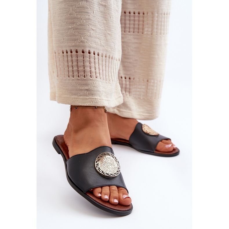 Zazoo 2938 bőr lapos papucs díszítéssel, fekete 2