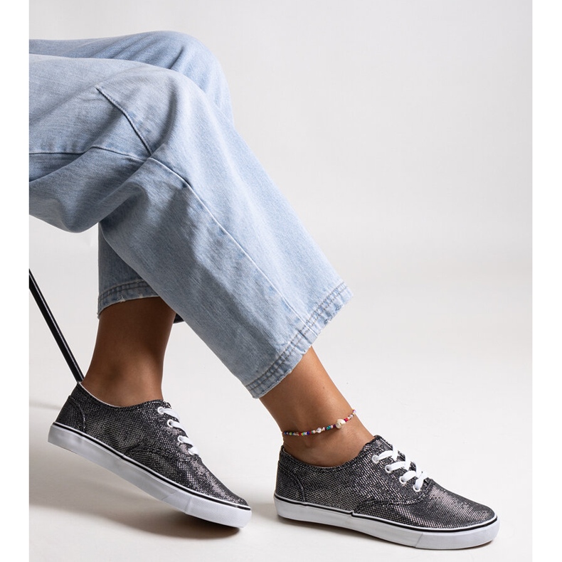 Fekete fényes Carroline tornacipő 1