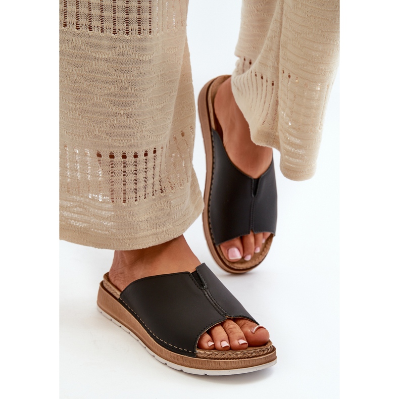 Kényelmes női papucsok Eco bőrből Inblu GS0003I1 fekete 1