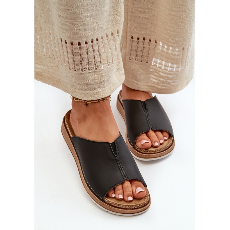 Kényelmes női papucsok Eco bőrből Inblu GS0003I1 fekete 2