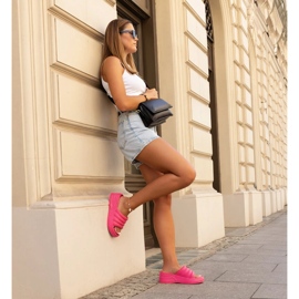 Rózsaszín masszív Wegahta papucs 2