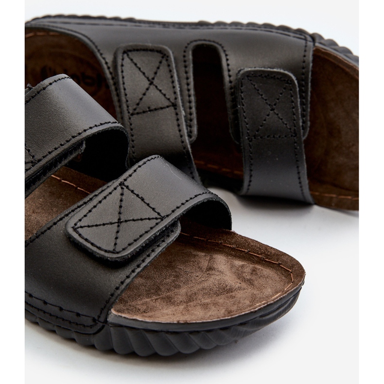 Kényelmes férfi papucs tépőzáras pántokkal Inblu FM00001U fekete 2