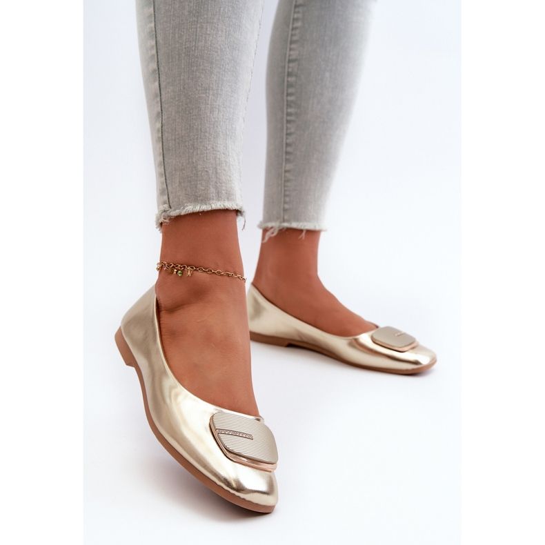 Női Eco bőr balerinák arany díszítéssel Edoslli aranysárga 2